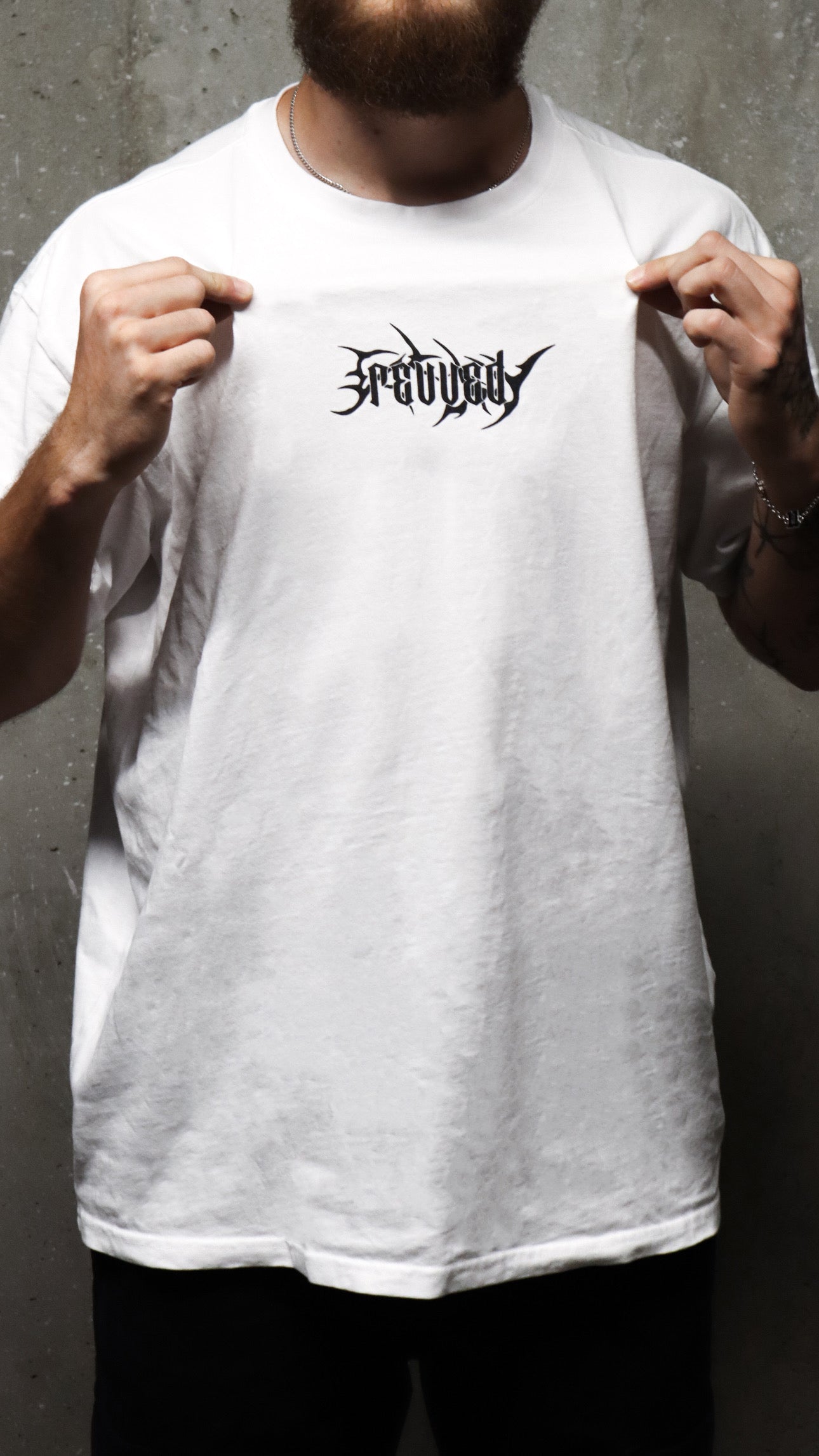 T-SHIRT "BROKE BOYS BROKEN CARS" BIAŁY