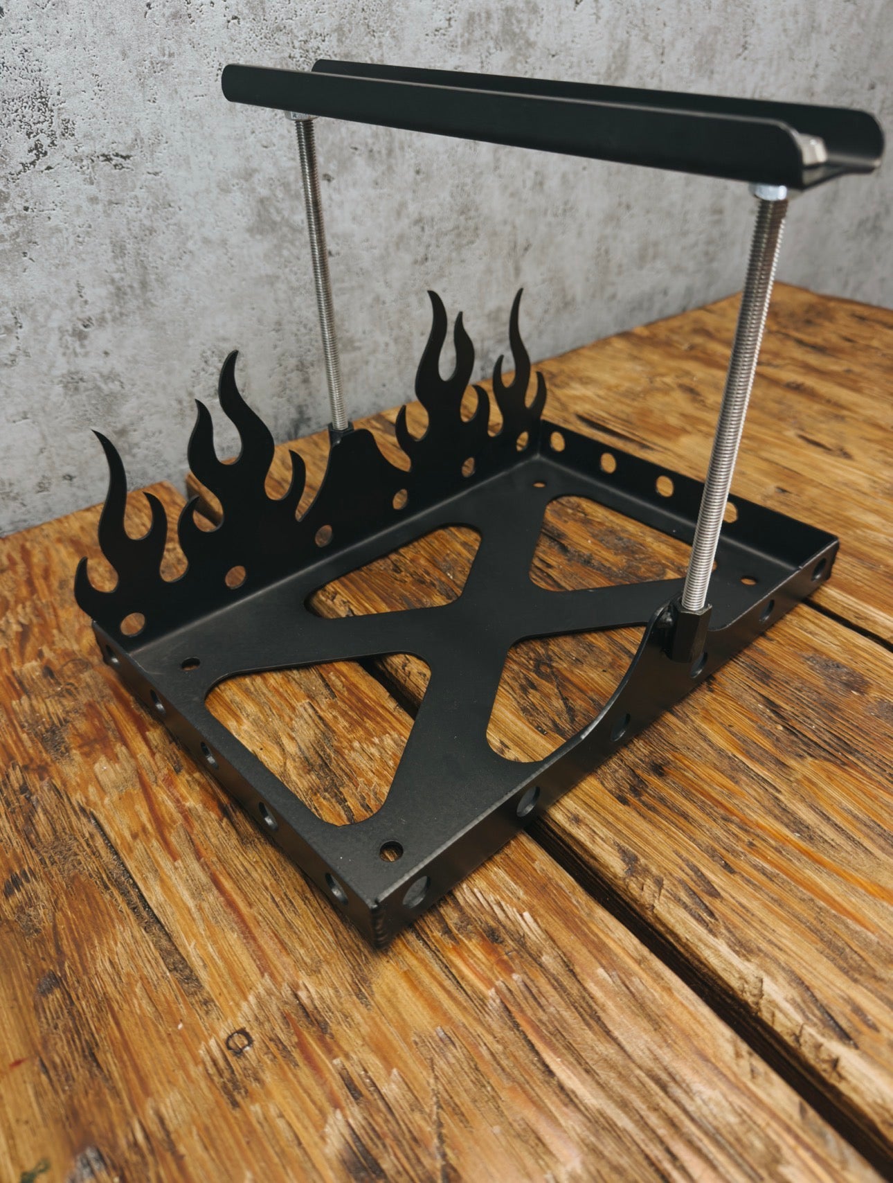 FLAMES BATTERY MOUNT