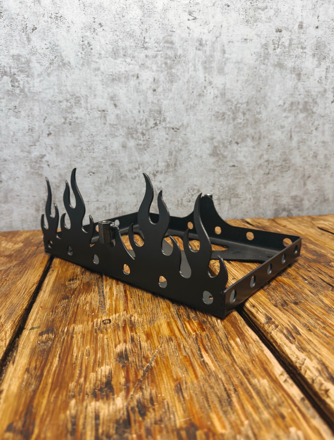 FLAMES BATTERY MOUNT