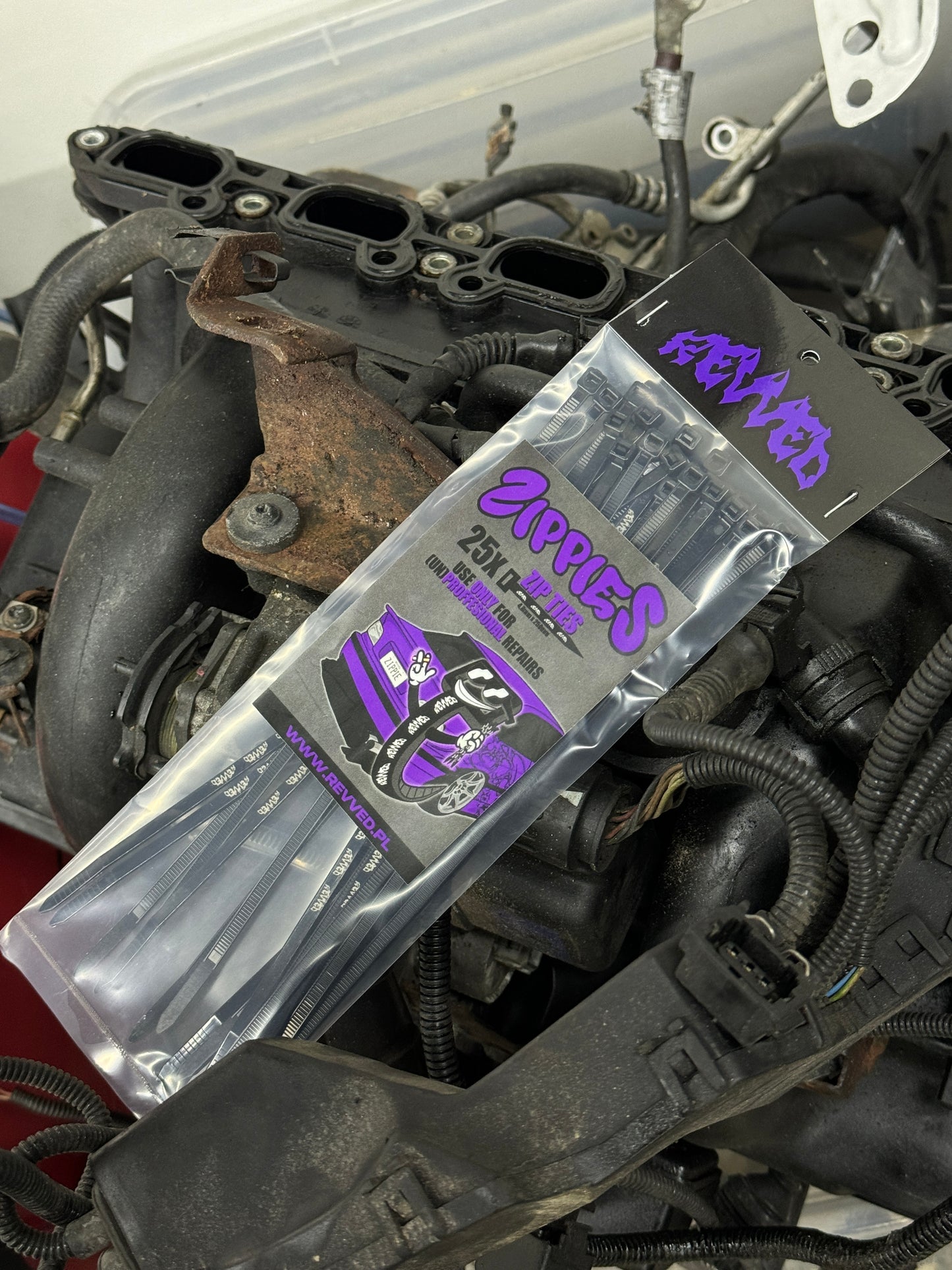 ZIPPIES - REVVED ZIP TIES