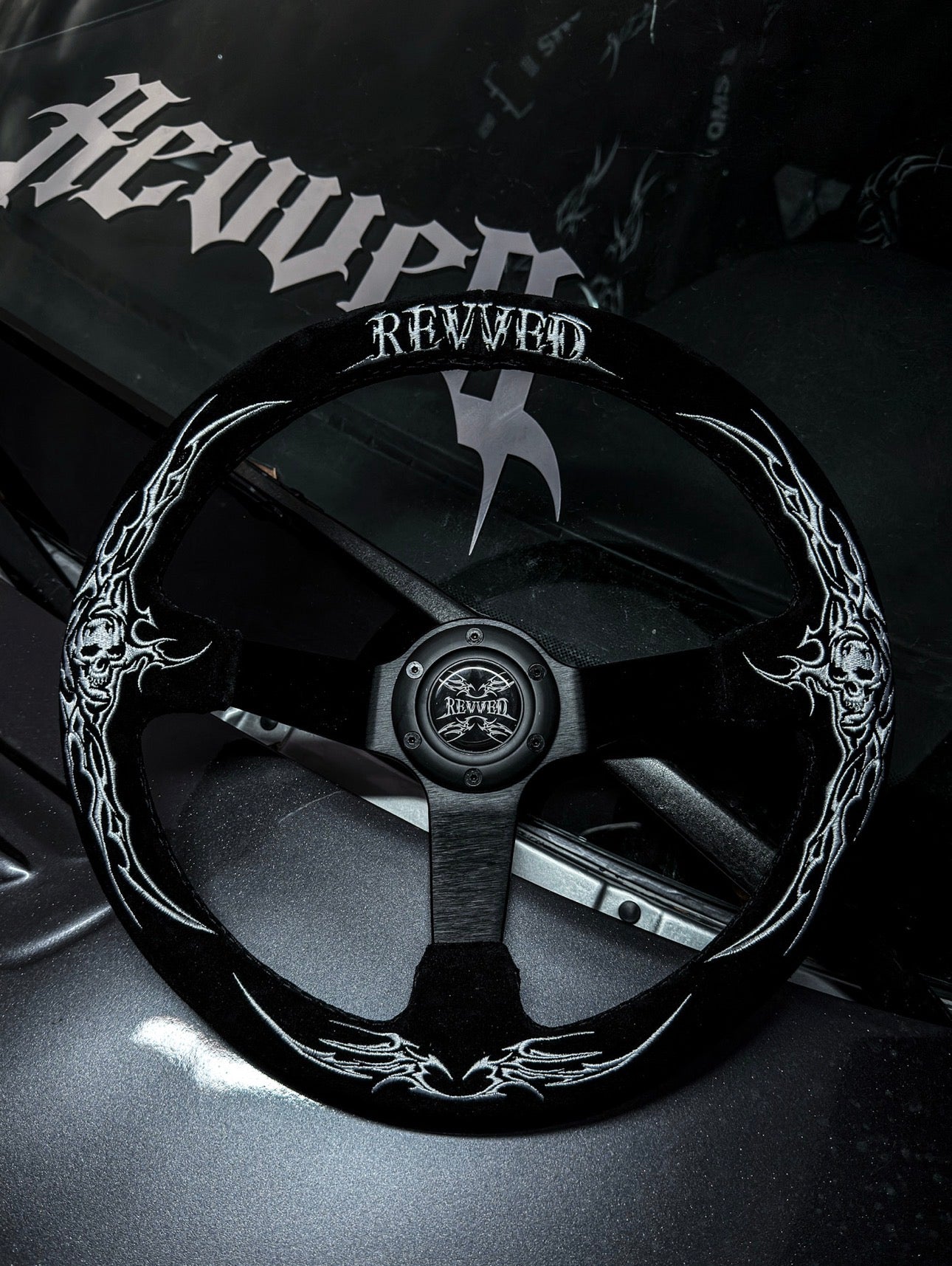 "DOKURO" STEERING WHEEL