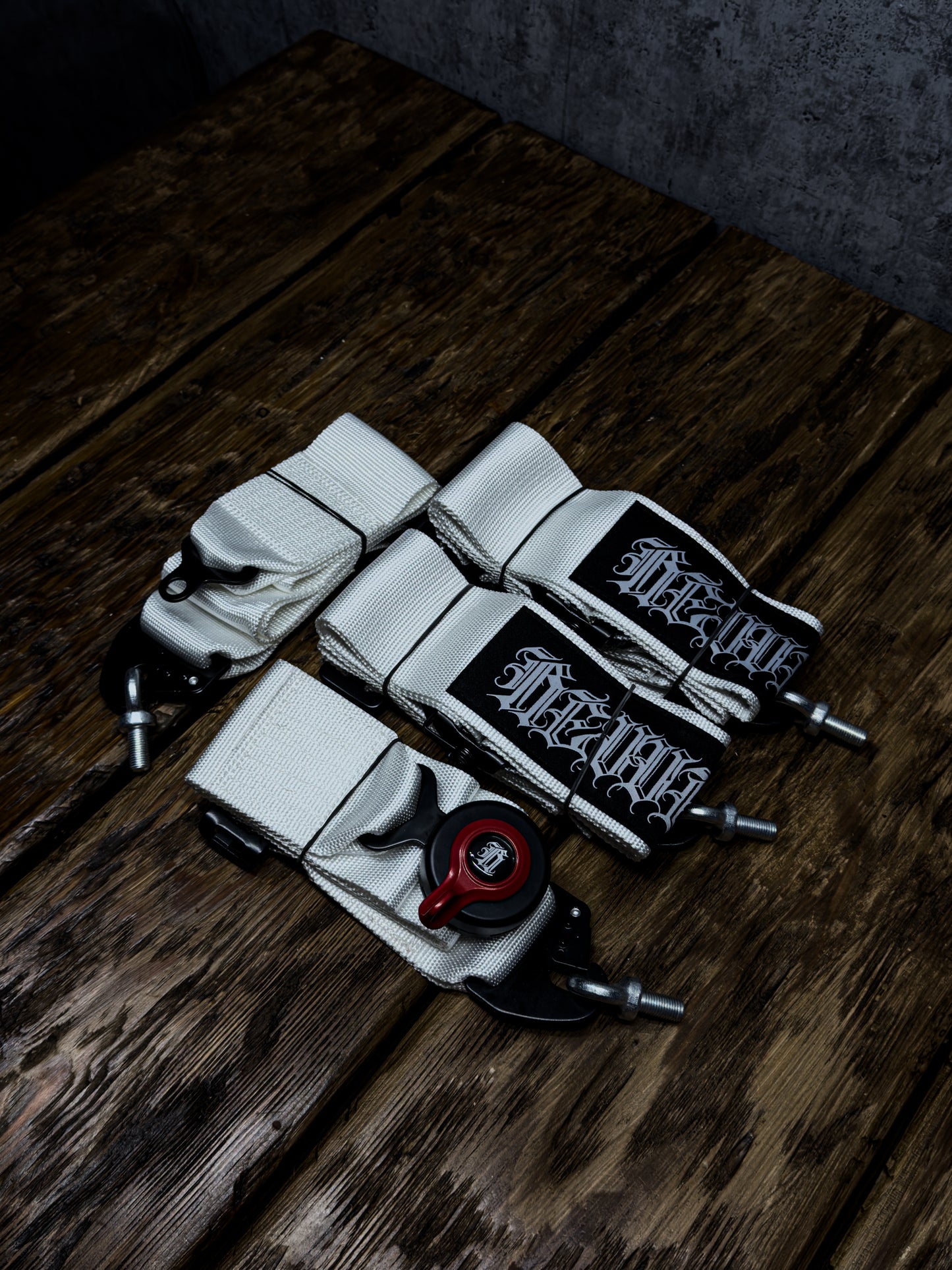 OUTRUN 4P HARNESS - PREORDER