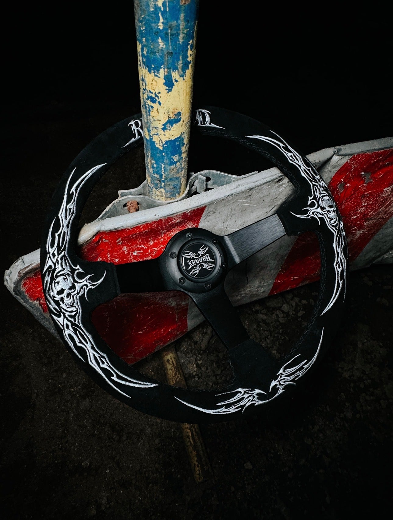 "DOKURO" STEERING WHEEL