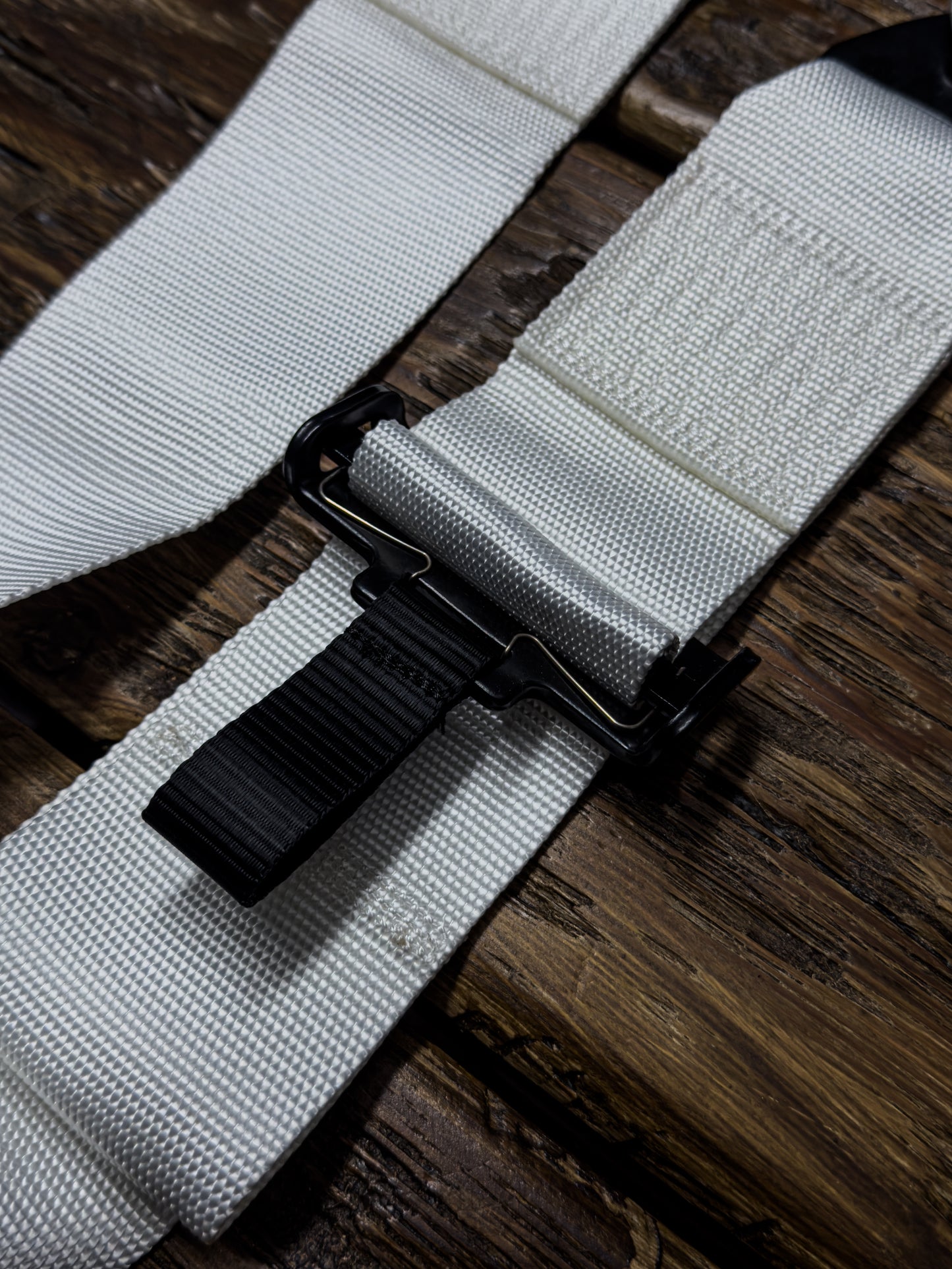 OUTRUN 4P HARNESS - PREORDER