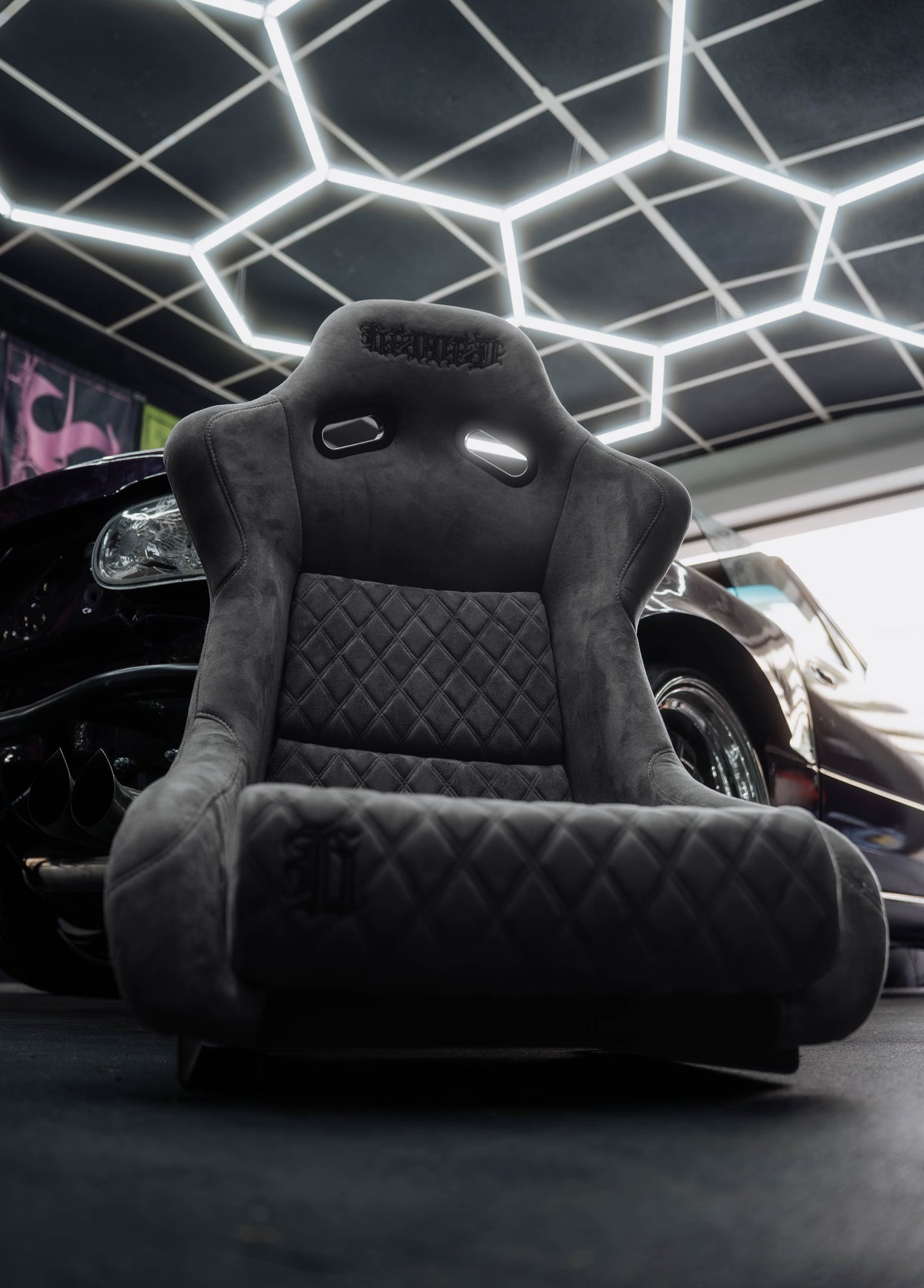 "SHADOW" FOTEL KUBEŁKOWY OUTRUN
