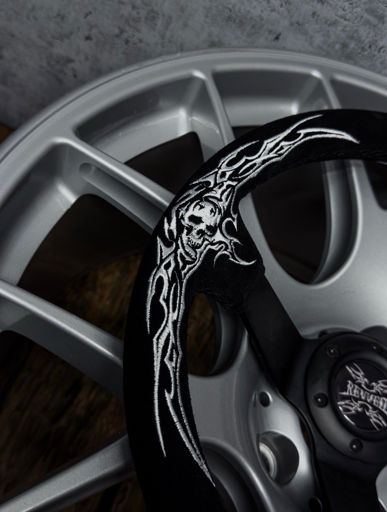 "DOKURO" STEERING WHEEL