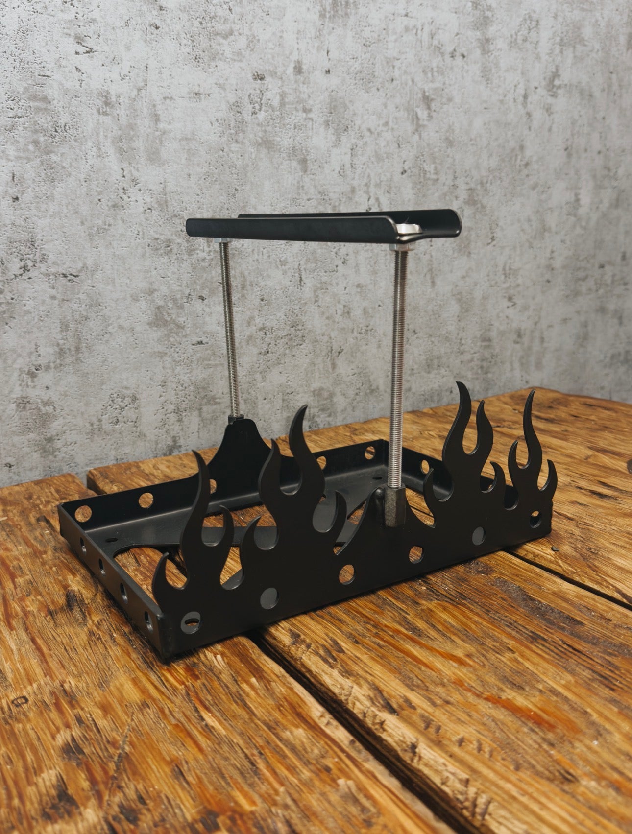 FLAMES BATTERY MOUNT