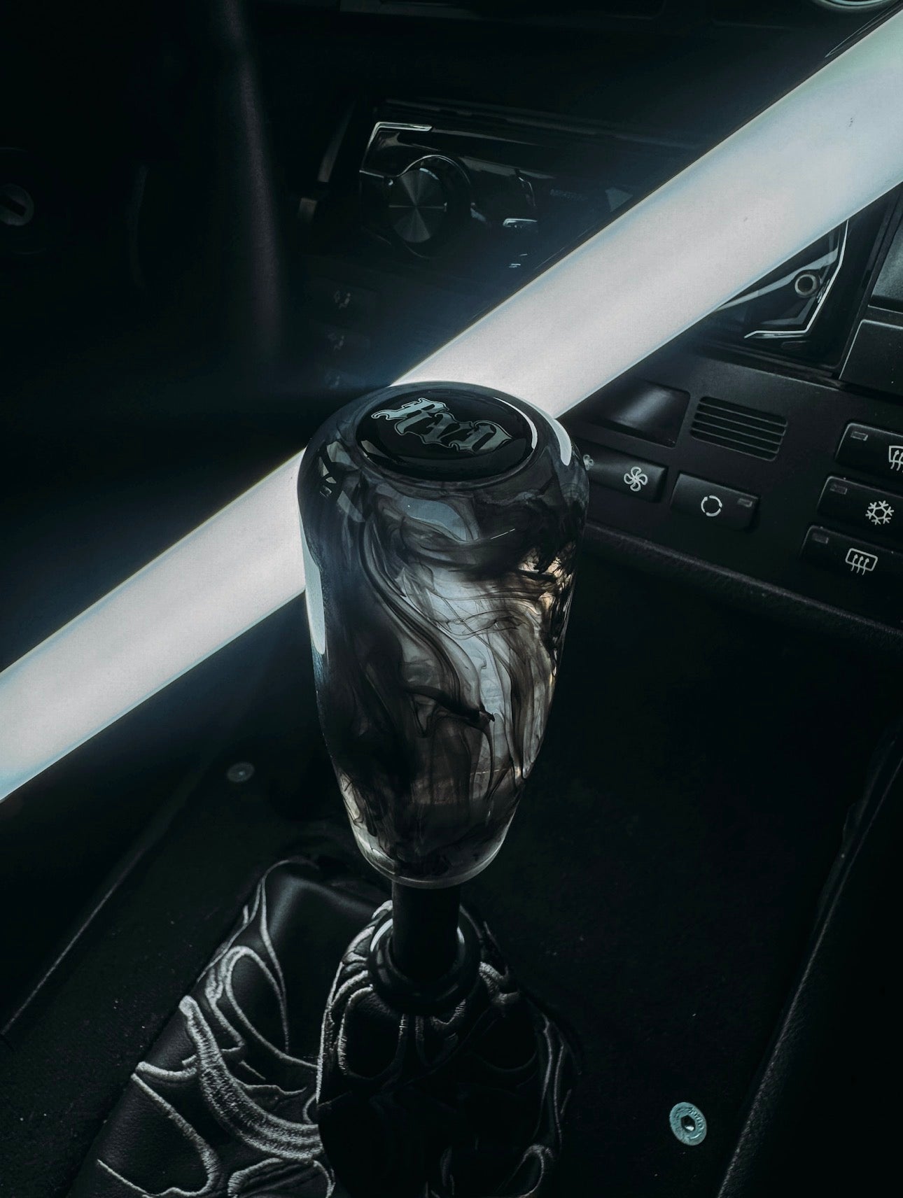 "DOKURO" SHIFT KNOB
