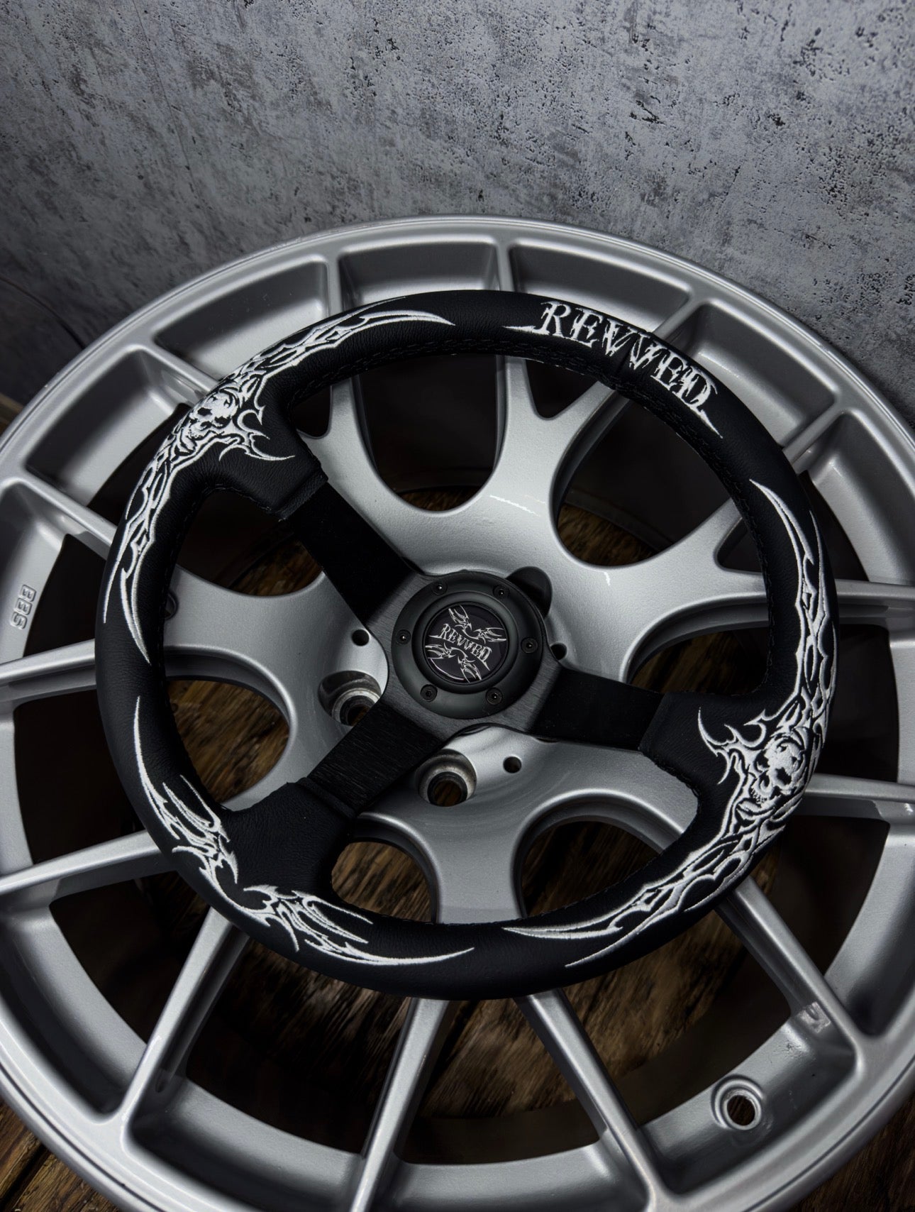 "DOKURO" STEERING WHEEL