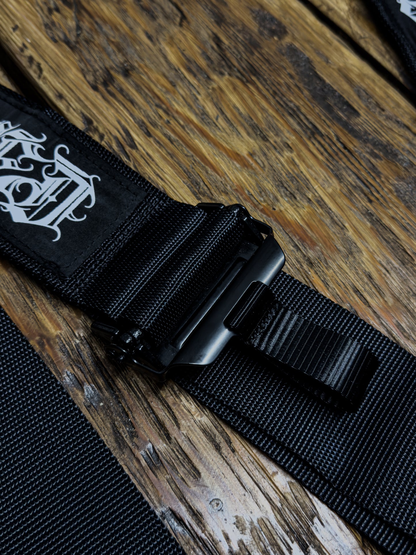 OUTRUN 4P HARNESS - PREORDER